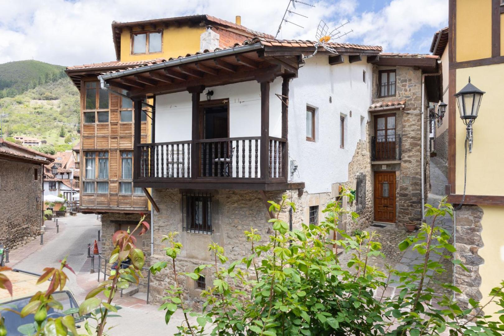 Вилла Casa Raymonde Потес Экстерьер фото